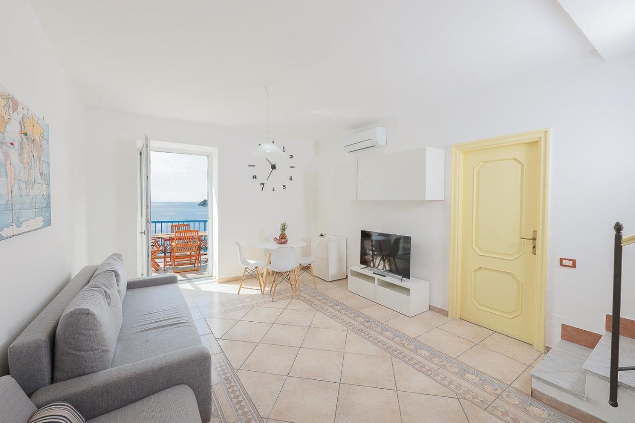 La Procidana House - Corricella Exlusive Terrace Villa Екстериор снимка